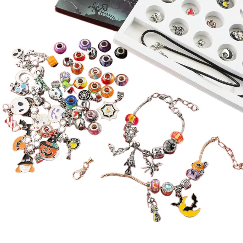 šHalloween Treasures Charm Braceletš (Limited Edition.)